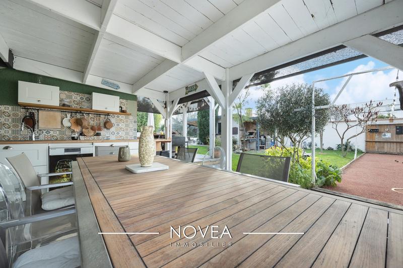 Maison - 185 m² - 5 pièces