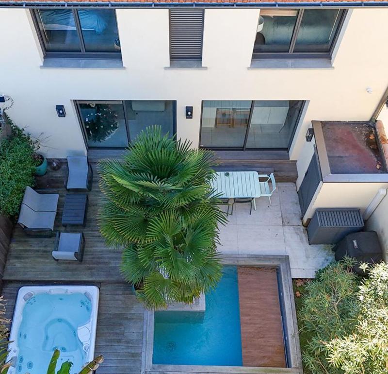 Maison - 170 m² - 6 pièces