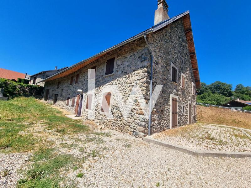 Maison - 236 m² - 7 pièces