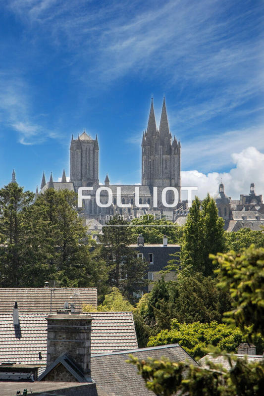 Maison - 357 m² - 15 pièces