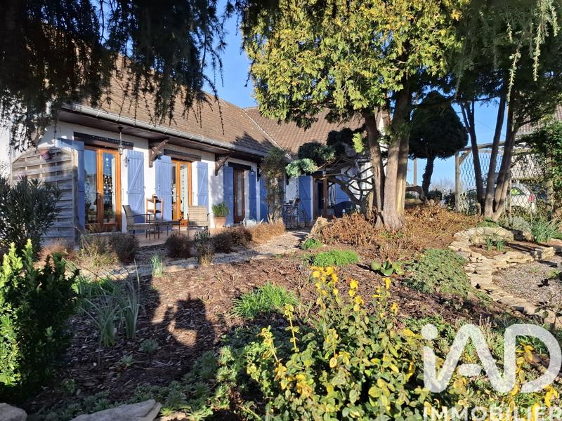 Maison - 200 m² - 6 pièces