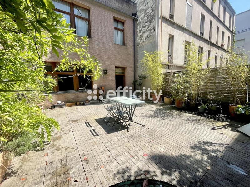 Loft - 85 m² - 3 pièces