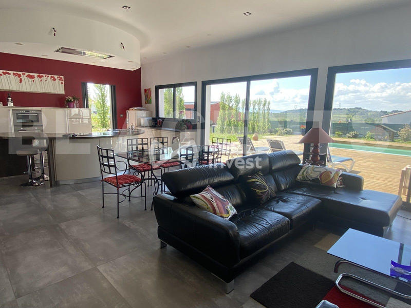 Villa - 182 m² - 5 pièces