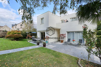 Maison - 131 m² - 6 pièces