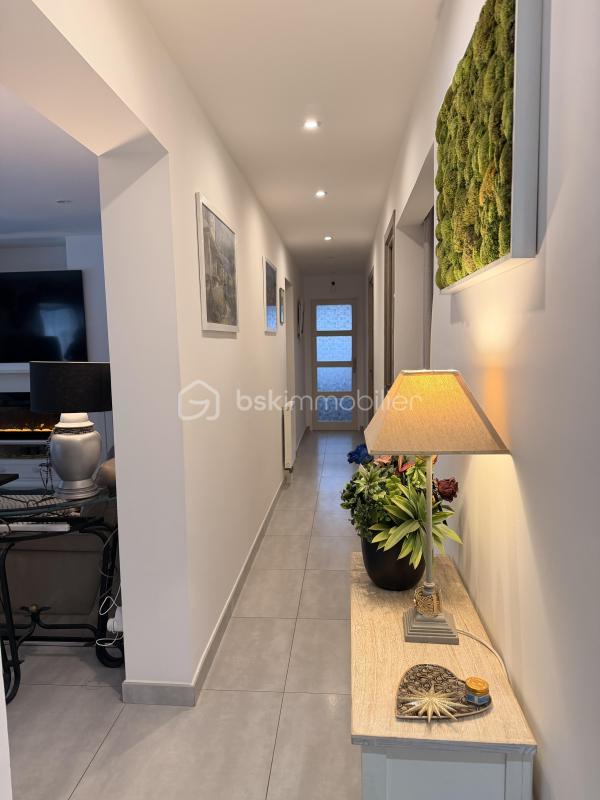 Villa - 202 m² - 10 pièces