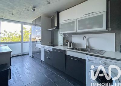 Appartement - 81 m² - 4 pièces