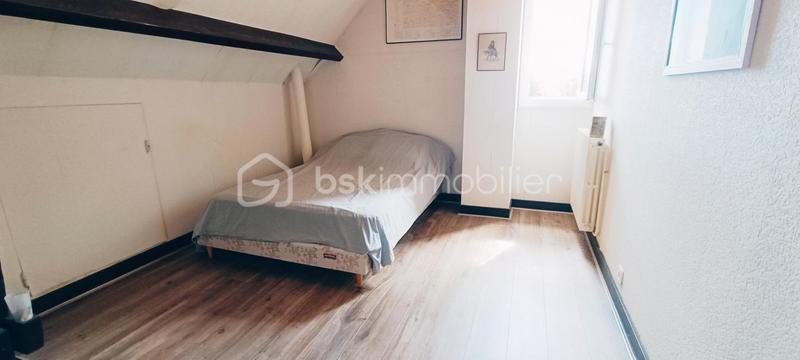 Maison traditionnelle - 130 m² - 8 pièces