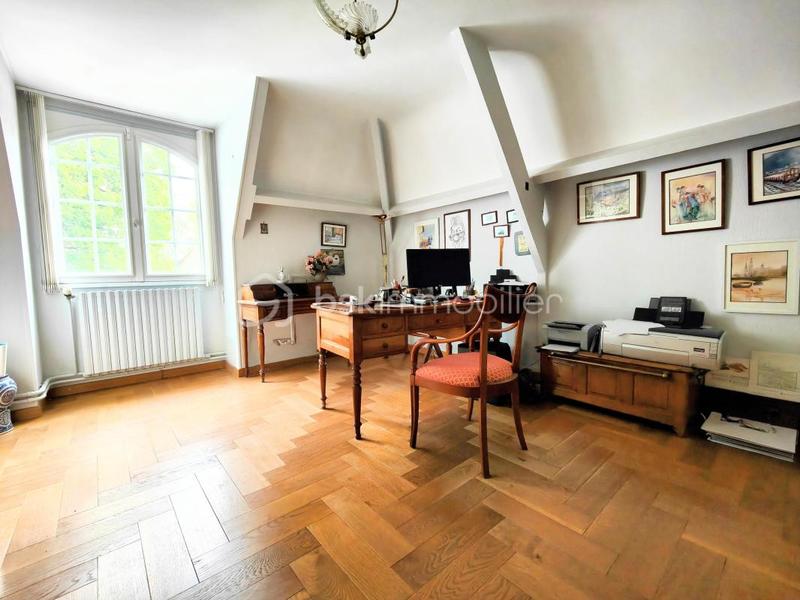 Maison - 175 m² - 7 pièces