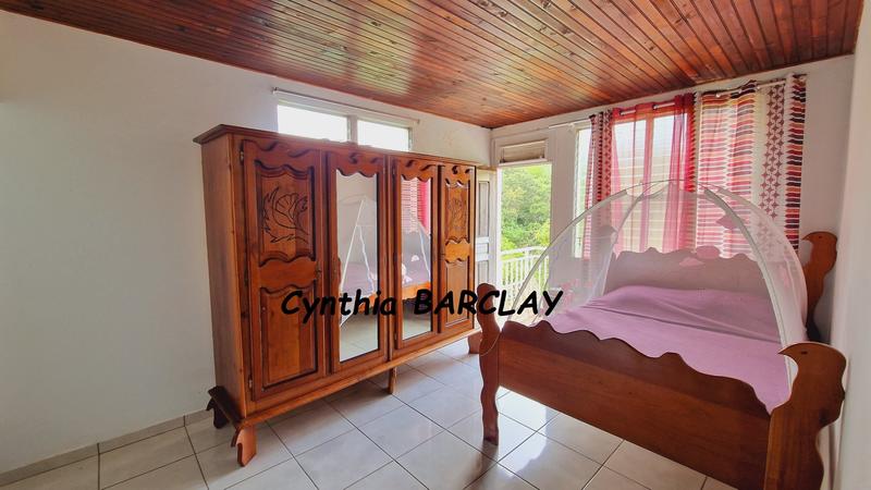 Maison - 300 m² - 8 pièces