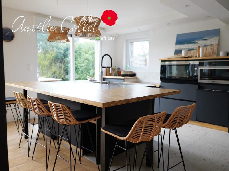 Villa - 240 m² - 9 pièces