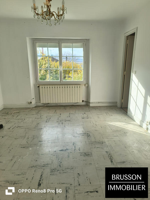 Maison traditionnelle - 244 m² - 5 pièces