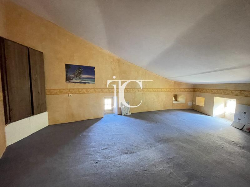 Maison en pierre - 188 m² - 7 pièces