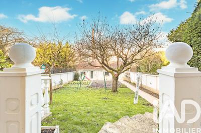 Maison - 120 m² - 6 pièces