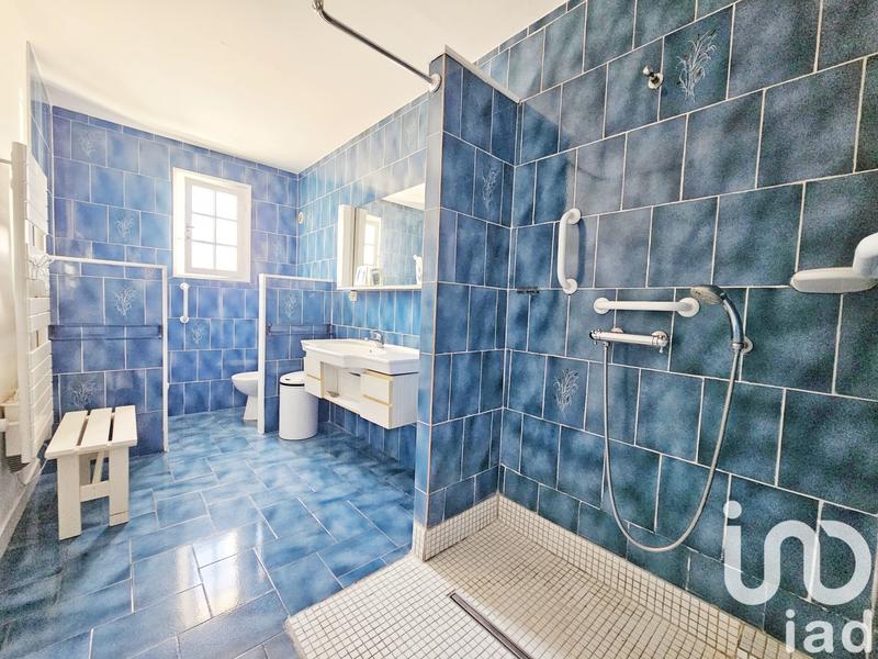 Maison - 260 m² - 8 pièces