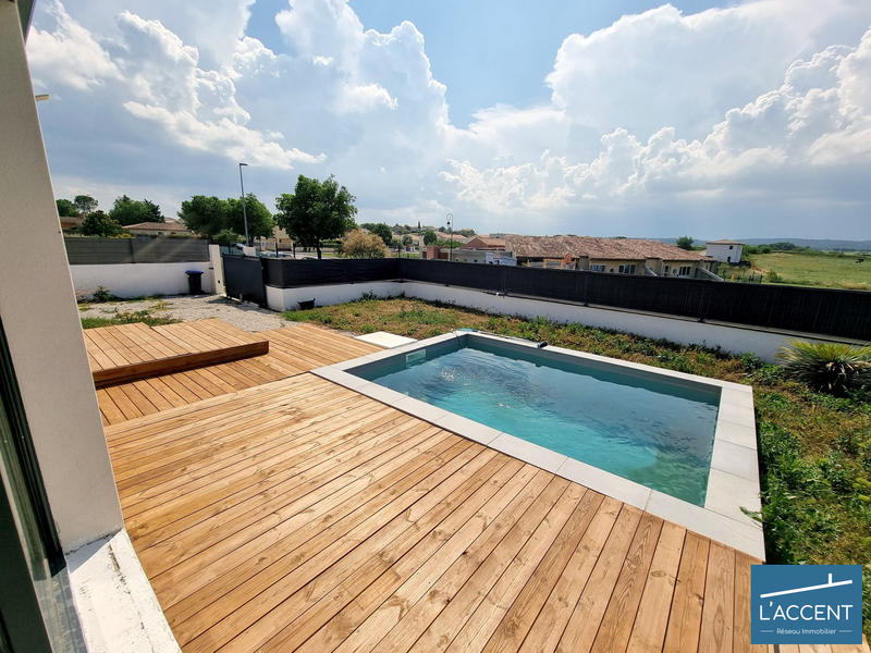 Maison - 98 m² - 4 pièces