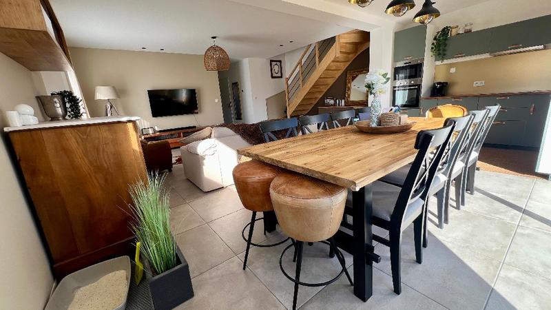 Maison - 102 m² - 5 pièces