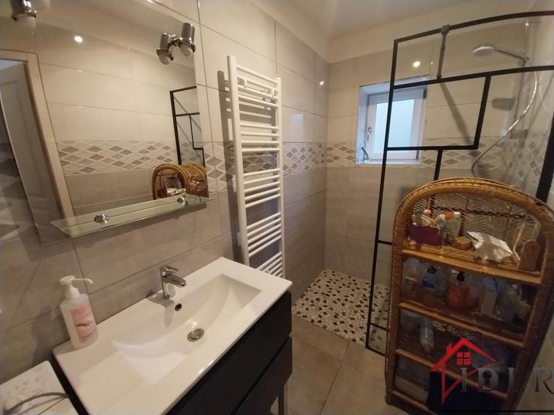 Propriété - 100 m² - 5 pièces