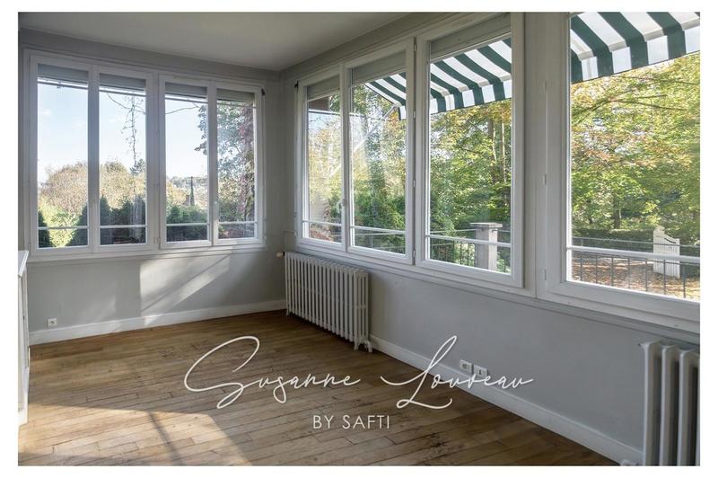 Villa - 241 m² - 8 pièces