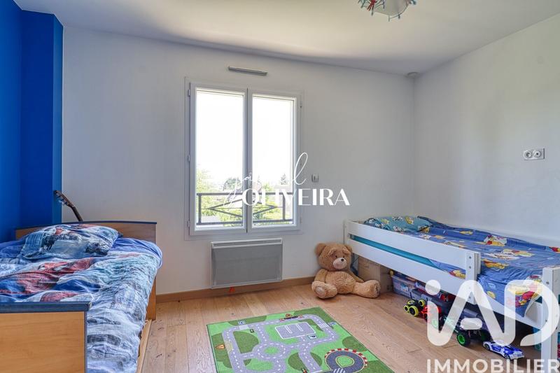 Maison - 210 m² - 7 pièces