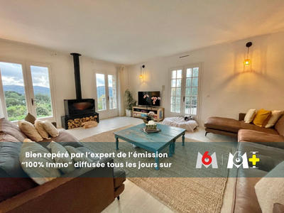Maison - 345 m² - 9 pièces