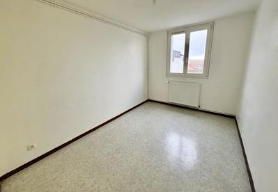 Appartement - 94 m² - 5 pièces