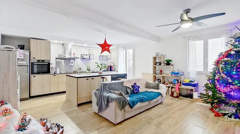 Maison - 92 m² - 4 pièces