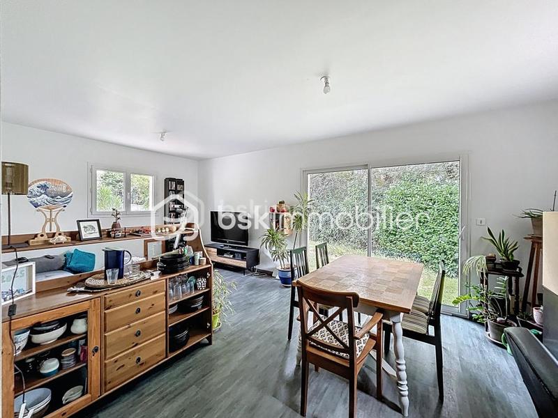 Maison - 230 m² - 9 pièces