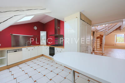 Appartement - 193 m² - 6 pièces