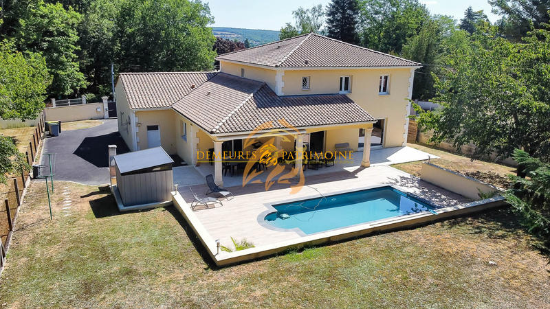 Maison - 193 m² - 5 pièces