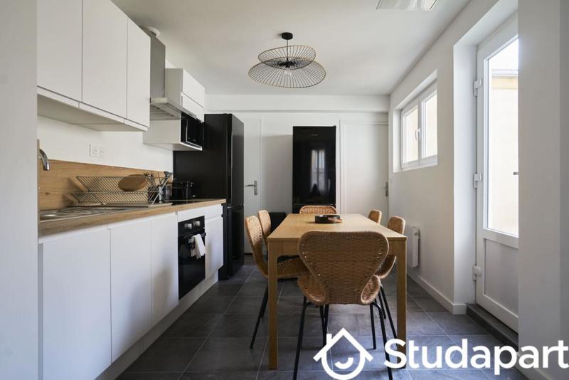 Chambre - 12 m² - 1 pièce