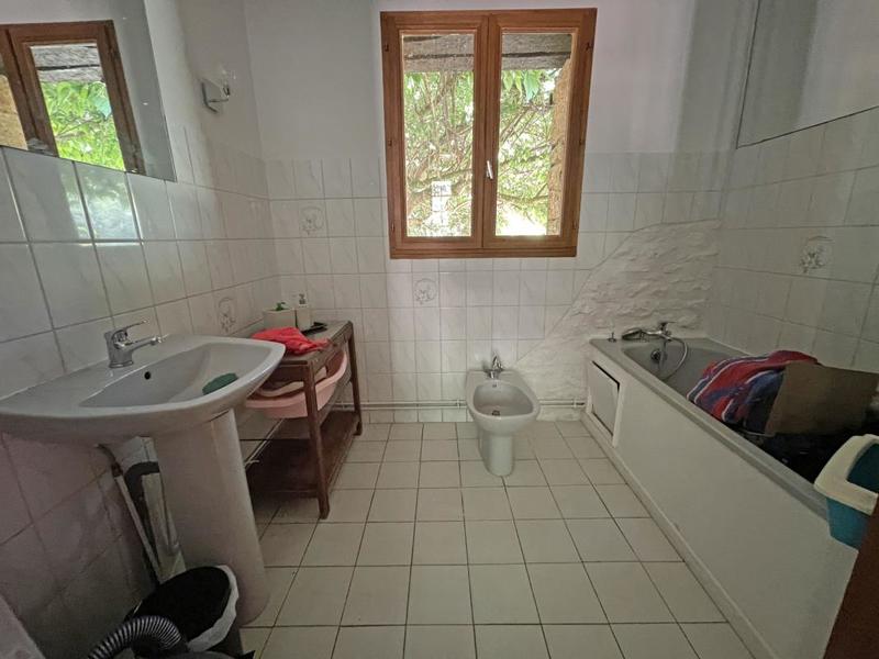 Propriété - 220 m² - 4 pièces