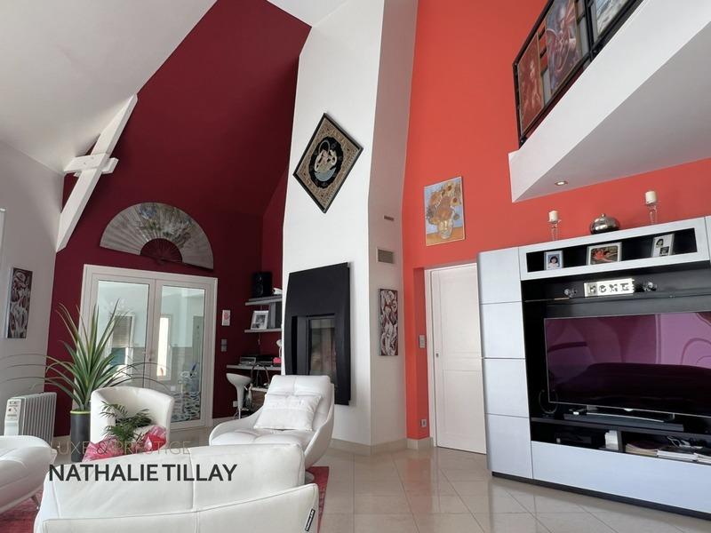 Maison - 231 m² - 6 pièces