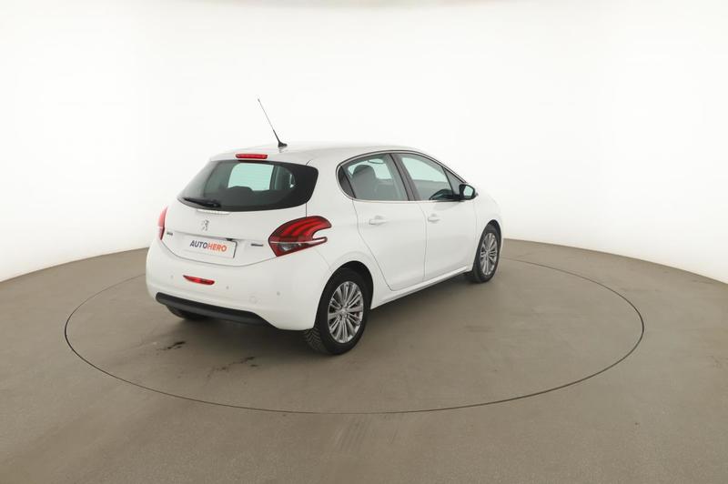 Peugeot 208 1.2 PureTech Allure 5p 110 ch