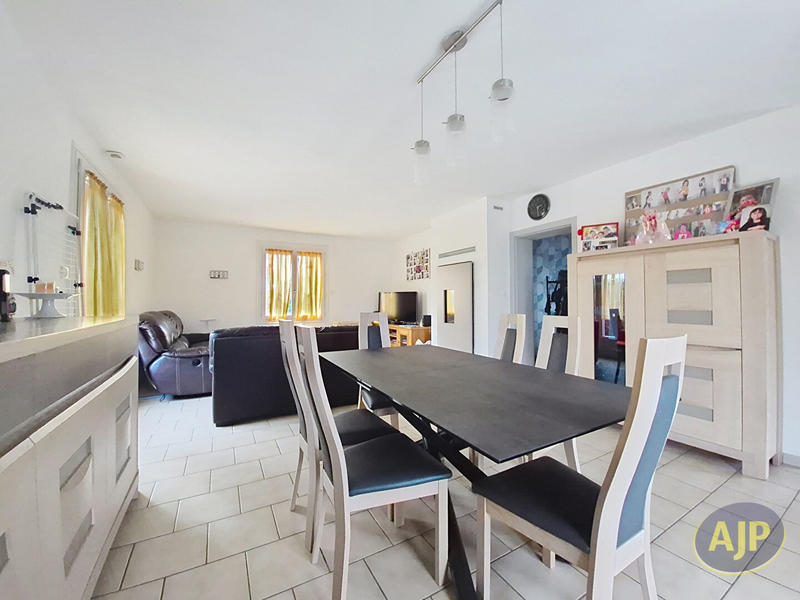 Maison - 105 m² - 5 pièces