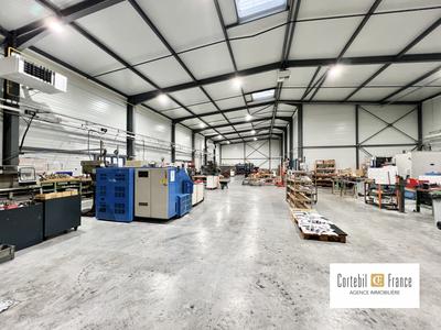 Local d'activités - 630 m²