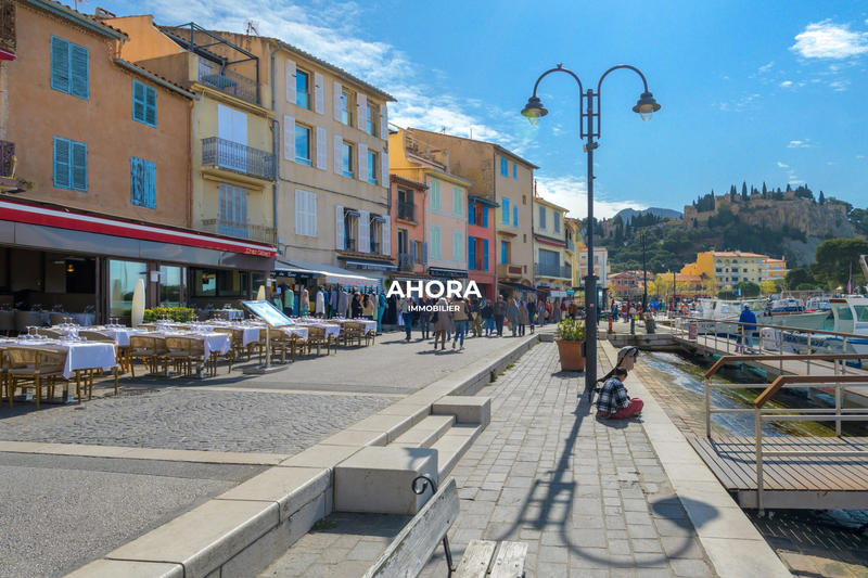 Appartement - 218 m² - 9 pièces