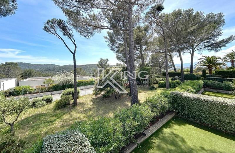 Appartement - 81 m² - 3 pièces