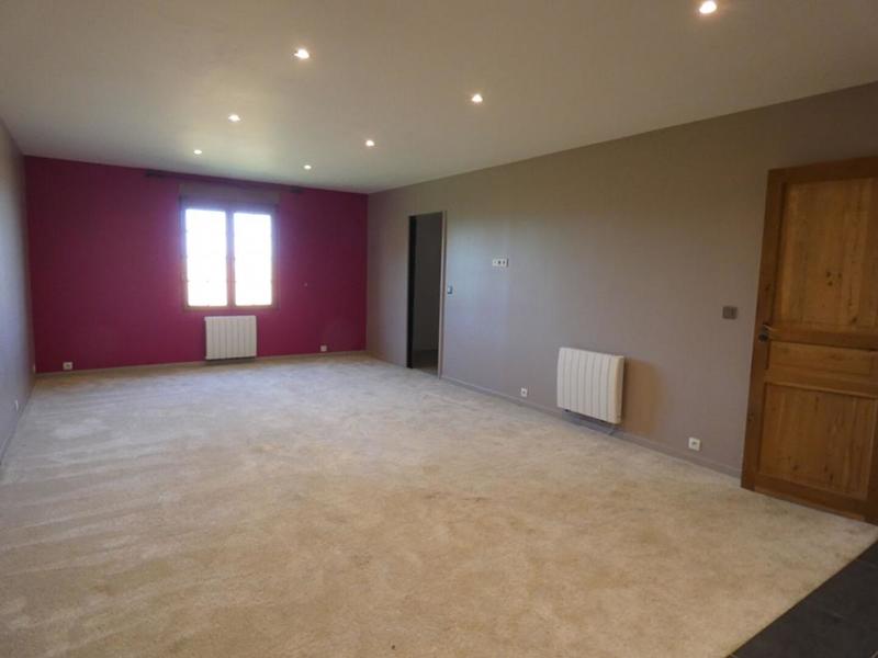 Maison - 220 m² - 8 pièces