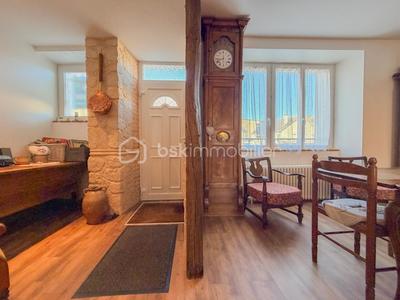 Maison de bourg - 177 m² - 11 pièces