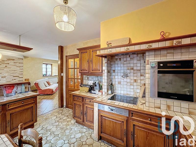 Maison - 210 m² - 7 pièces