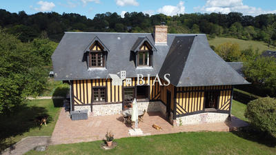 Maison traditionnelle - 150 m² - 6 pièces