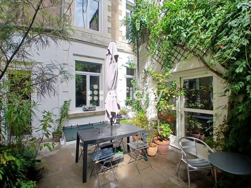 Appartement ancien - 96 m² - 3 pièces