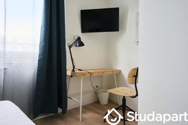 Chambre - 12 m² - 1 pièce