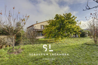 Maison - 186 m² - 8 pièces