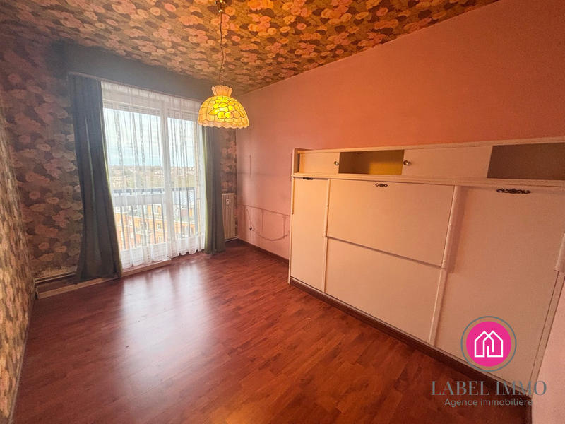 Appartement - 100 m² - 6 pièces