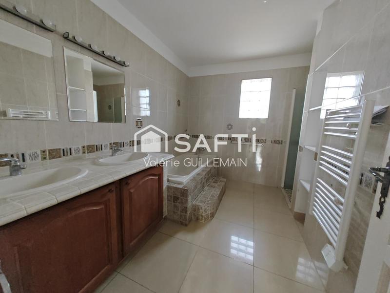 Maison - 104 m² - 5 pièces