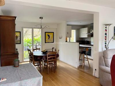 Maison - 121 m² - 6 pièces