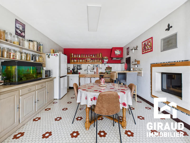 Maison ancienne - 177 m² - 6 pièces