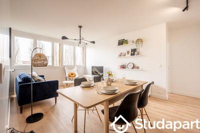 Chambre - 73 m² - 1 pièce