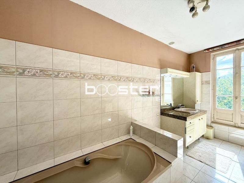 Maison ancienne - 207 m² - 7 pièces